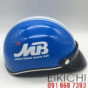 In logo lên nón bảo hiểm quảng cáo theo yêu cầu làm quà tặng khách hàng